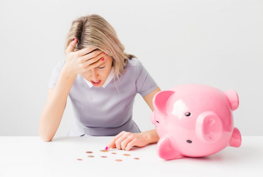 Jų pinigai apeinami! Trys zodiako ženklai, kurie visada neturi pinigų