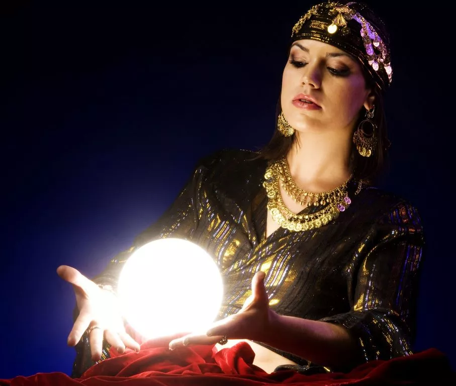 Aiškiaregiai: 3 Zodiako ženklai, galintys nuspėti ateitį