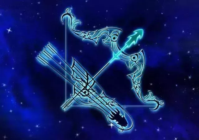 astroday-image-siu-keturiu-zodiako-zenklu-merginos-gyvena-taip-lyg-kiekviena-diena-butu-svente